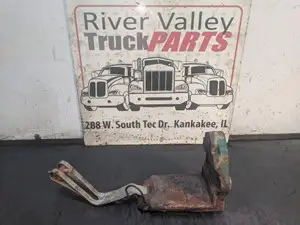 Used Bracket (Stock #P-11884)) Part Image
