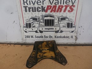 Used Engine Mount (Stock #P-3923)) Part Image