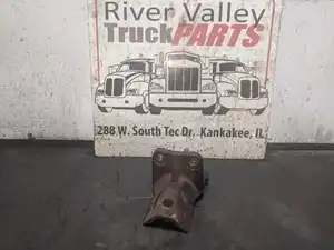 Used Engine Mount (Stock #P-11085)) Part Image