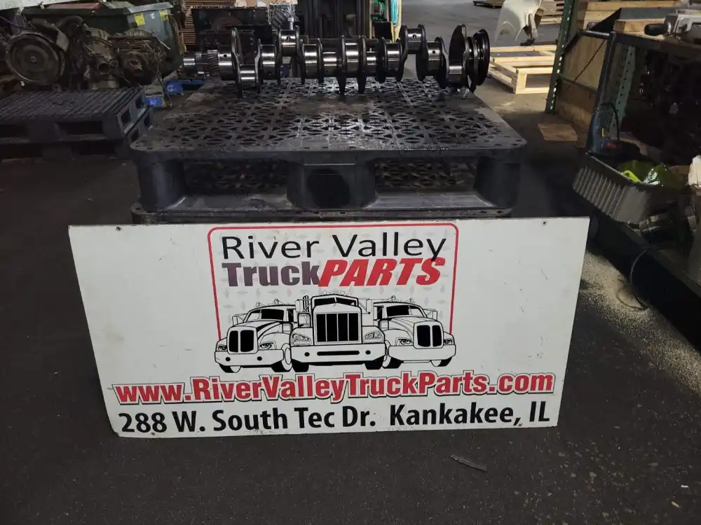 Used Universal International DT466 Crankshaft for sale KanKakee