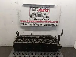 Used Universal International DT466 Head (Stock #P-11677)) Part Image