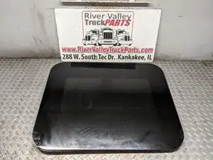 Used Universal International PROSTAR Back Window (Stock #P-11407)) Part Image
