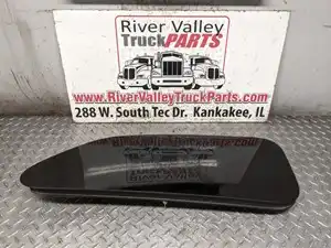 Used Universal International PROSTAR Back Window (Stock #P-11397)) Part Image