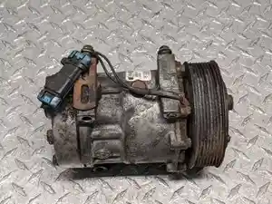 Used Universal A/C Compressor (Stock #P-12596)) Part Image