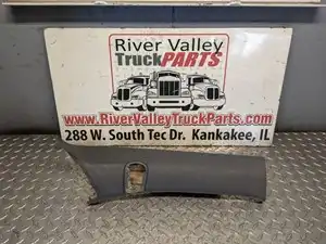 Used Universal Peterbilt 579 Interior Misc Part (Stock #P-11480)) Part Image