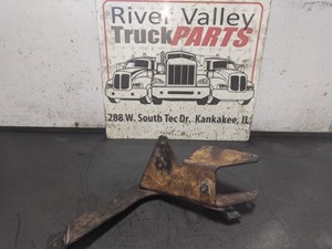 Used Universal UNIVERSAL Universal Bracket (Stock #P-10807)) Part Image