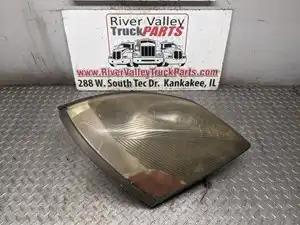 Used Universal Volvo VNL Headlamp Assy (Stock #P-11415)) Part Image