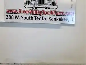 Used 1999 Volvo VE D7 Oil Cooler (Stock #200210-18)) Part Image
