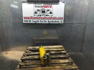 Used 2000 Telescopic Forklift LM850 Specialty Equipment (Stock #P-1014300)) Part Image