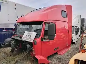 Used 2001 Volvo VNL Cab Image
