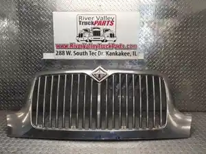 Used 2002 International 4300 Grille (Stock #220620-10)) Part Image