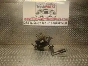 Used 2012 Mitsubishi FE ABS Modulator Valve (Stock #250600-11)) Part Image