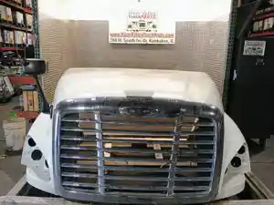 Used 2013 Freightliner Cascadia 125 Hood (Stock #260088-2)) Part Image