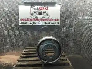 Used 2013 UNIMOUNT 17.5x6 Wheel (Stock #250596-8)) Part Image