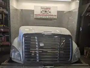 Used 2014 Freightliner Cascadia 113 Hood (Stock #240588-2)) Part Image