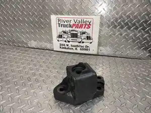 Used 2016 Peterbilt 579 Engine Mount Image