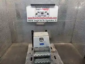 W専用ページ New and Used Peterbilt 579 Battery Boxes for sale | TPI