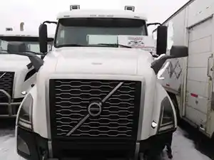 Used 2020 Volvo VNL Hood (Stock #260062-4)) Part Image