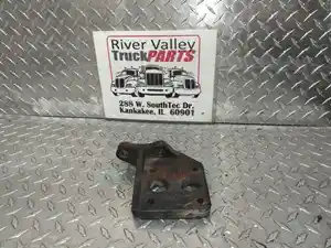 Used Bracket (Stock #P-1013898)) Part Image