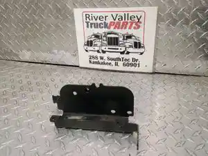 Used Bracket (Stock #P-1015037)) Part Image