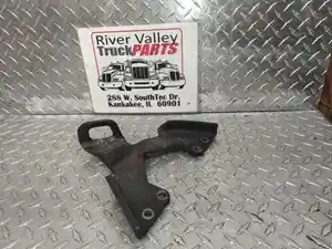 Used Bracket (Stock #P-1013517)) Part Image