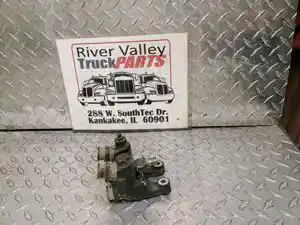 Used Bracket (Stock #P-1015005)) Part Image