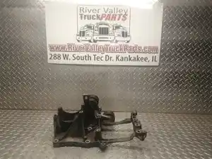 Used Bracket (Stock #P-1014611)) Part Image