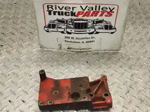 Used Bracket (Stock #P-1013231)) Part Image