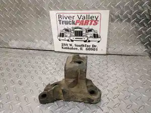 Used Engine Mount (Stock #P-1014927)) Part Image