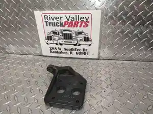 Used Bracket (Stock #P-1013937)) Part Image