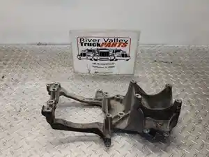 Used Bracket (Stock #P-1013274)) Part Image