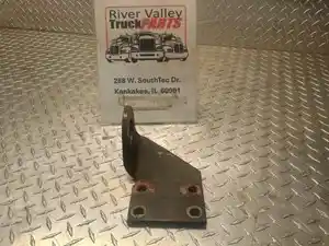 Used Bracket (Stock #P-1014432)) Part Image