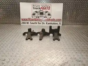 Used Bracket (Stock #P-1013785)) Part Image