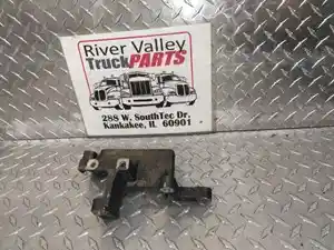Used Bracket (Stock #P-1013728)) Part Image