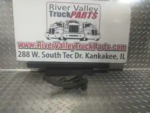 Used Bracket (Stock #P-1013185)) Part Image