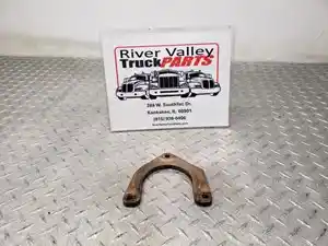 Used Caterpillar Bracket (Stock #P-101122)) Part Image