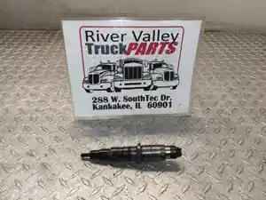 Used Cummins QSC 8.3 Injector (Stock #P-1012795)) Part Image