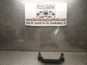 Used Engine Mount (Stock #P-1013848)) Part Image
