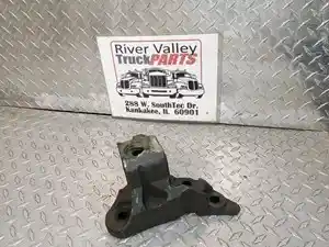 Used Engine Mount (Stock #P-1014789)) Part Image