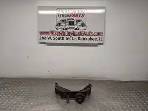 Used Engine Mount (Stock #P-100627)) Part Image