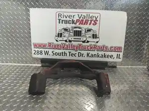 Used Engine Mount (Stock #P-1013213)) Part Image