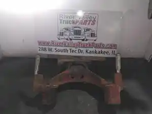 Used Engine Mount (Stock #P-1013025)) Part Image