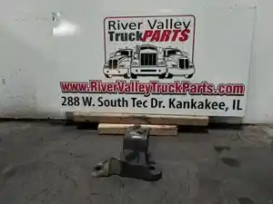 Used Engine Mount (Stock #P-1012420)) Part Image