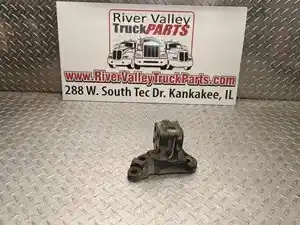 Used Engine Mount (Stock #P-1013837)) Part Image