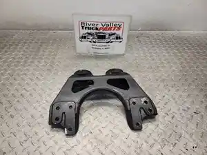 Used Engine Mount (Stock #P-1013093)) Part Image