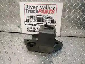 Used Engine Mount (Stock #P-1015103)) Part Image