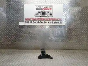 Used Engine Mount (Stock #P-1014984)) Part Image