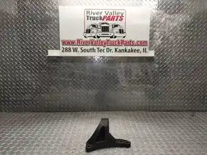 Used Engine Mount (Stock #P-1014626)) Part Image