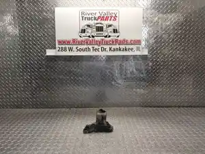 Used Engine Mount (Stock #P-1014093)) Part Image