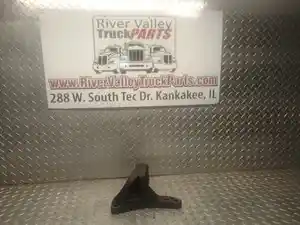 Used Engine Mount (Stock #P-1014647)) Part Image